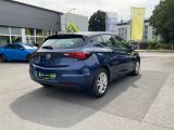 Opel Astra bei Reisemobile.expert - Abbildung (4 / 10)