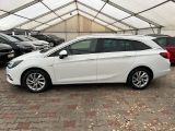 Opel Astra bei Reisemobile.expert - Abbildung (8 / 15)