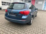Opel Astra bei Reisemobile.expert - Abbildung (8 / 15)