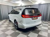 Chrysler Pacifica bei Reisemobile.expert - Abbildung (3 / 15)