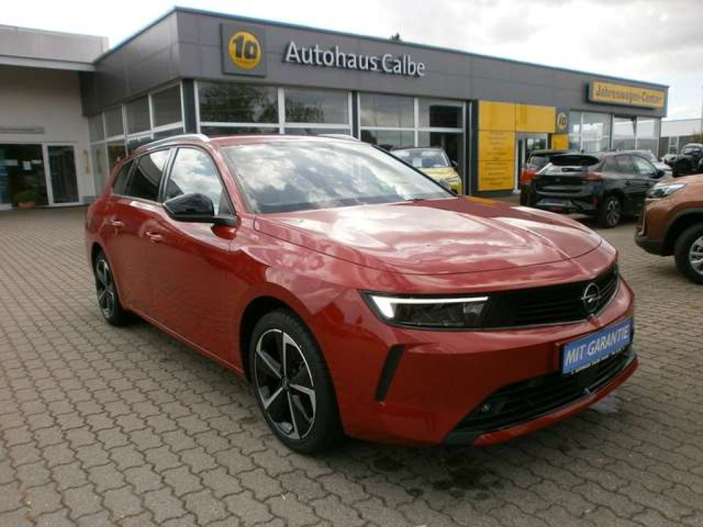 Opel Astra bei Reisemobile.expert - Hauptabbildung Opel Astra bei Reisemobile.expert - Hauptabbildung