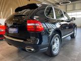 Porsche Cayenne bei Reisemobile.expert - Abbildung (6 / 15)