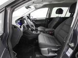 VW Touran bei Reisemobile.expert - Abbildung (6 / 13)