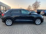 VW T-Roc bei Reisemobile.expert - Abbildung (6 / 15)