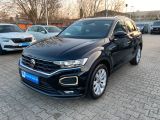 VW T-Roc bei Reisemobile.expert - Abbildung (2 / 15)