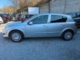 Opel Astra bei Reisemobile.expert - Abbildung (4 / 15) Opel Astra bei Reisemobile.expert - Abbildung (4 / 15)