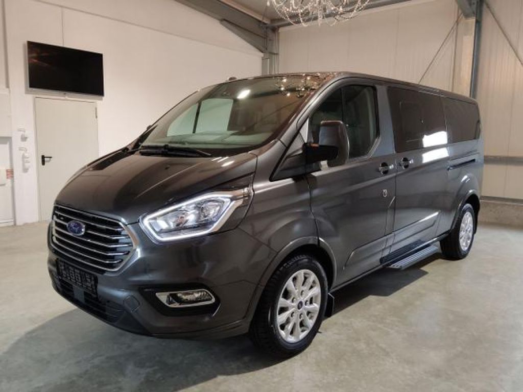 Ford Tourneo Custom bei Reisemobile.expert - Hauptabbildung