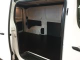 Opel Vivaro bei Reisemobile.expert - Abbildung (13 / 15)