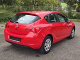 Opel Astra bei Reisemobile.expert - Abbildung (4 / 9)