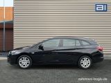 Opel Astra bei Reisemobile.expert - Abbildung (2 / 15)