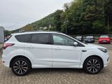 Ford Kuga bei Reisemobile.expert - Abbildung (4 / 15) Ford Kuga bei Reisemobile.expert - Abbildung (4 / 15)