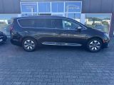 Chrysler Pacifica bei Reisemobile.expert - Abbildung (2 / 15)