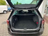 VW Passat bei Reisemobile.expert - Abbildung (8 / 12)