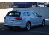 VW Passat bei Reisemobile.expert - Abbildung (5 / 15) VW Passat bei Reisemobile.expert - Abbildung (5 / 15)