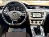 VW Passat bei Reisemobile.expert - Abbildung (13 / 15) VW Passat bei Reisemobile.expert - Abbildung (13 / 15)