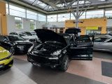 Porsche Cayenne bei Reisemobile.expert - Abbildung (2 / 15)
