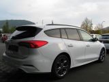 Ford Focus Turnier bei Reisemobile.expert - Abbildung (2 / 15)