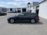 VW Passat bei Reisemobile.expert - Abbildung (2 / 15)