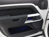 Land Rover Defender bei Reisemobile.expert - Abbildung (11 / 15)