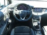 Opel Astra bei Reisemobile.expert - Abbildung (10 / 15)
