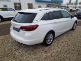 Opel Astra bei Reisemobile.expert - Abbildung (3 / 12)