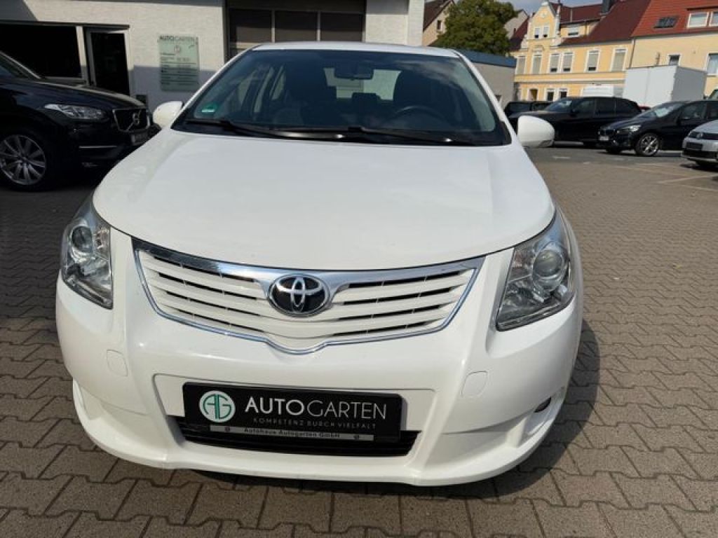 Toyota Avensis bei Reisemobile.expert - Hauptabbildung Toyota Avensis bei Reisemobile.expert - Hauptabbildung