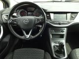 Opel Astra bei Reisemobile.expert - Abbildung (12 / 15)
