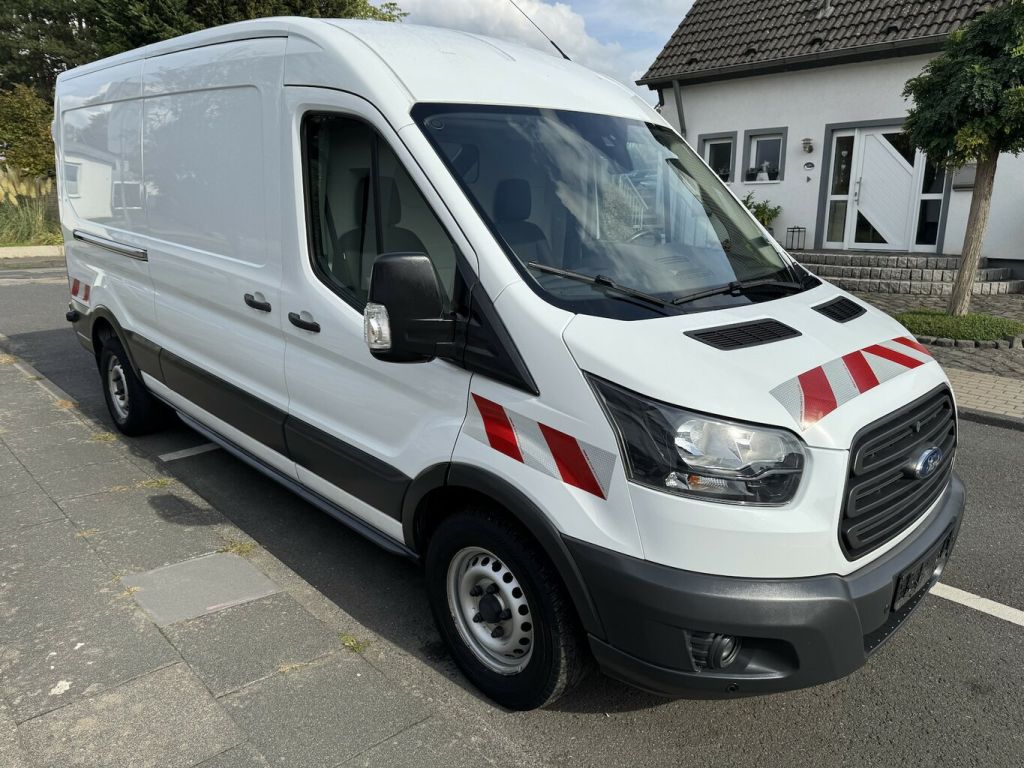 Ford Transit bei Reisemobile.expert - Hauptabbildung Ford Transit bei Reisemobile.expert - Hauptabbildung