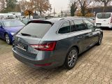 Skoda Superb bei Reisemobile.expert - Abbildung (4 / 10)