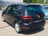 VW Golf Sportsvan bei Reisemobile.expert - Abbildung (2 / 15)