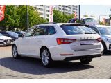 Skoda Superb bei Reisemobile.expert - Abbildung (4 / 15)
