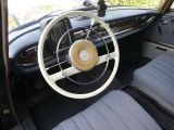 Mercedes-Benz 220 bei Reisemobile.expert - Abbildung (14 / 15)
