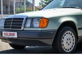 Mercedes-Benz 200 bei Reisemobile.expert - Abbildung (14 / 15)