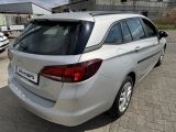Opel Astra bei Reisemobile.expert - Abbildung (7 / 15)
