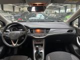 Opel Astra bei Reisemobile.expert - Abbildung (11 / 15)