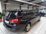 Opel Astra bei Reisemobile.expert - Abbildung (7 / 13)