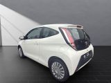 Toyota Aygo bei Reisemobile.expert - Abbildung (3 / 15)