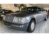 Mercedes-Benz E 260 bei Reisemobile.expert - Abbildung (2 / 15)