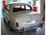 Mercedes-Benz 220 bei Reisemobile.expert - Abbildung (2 / 15)