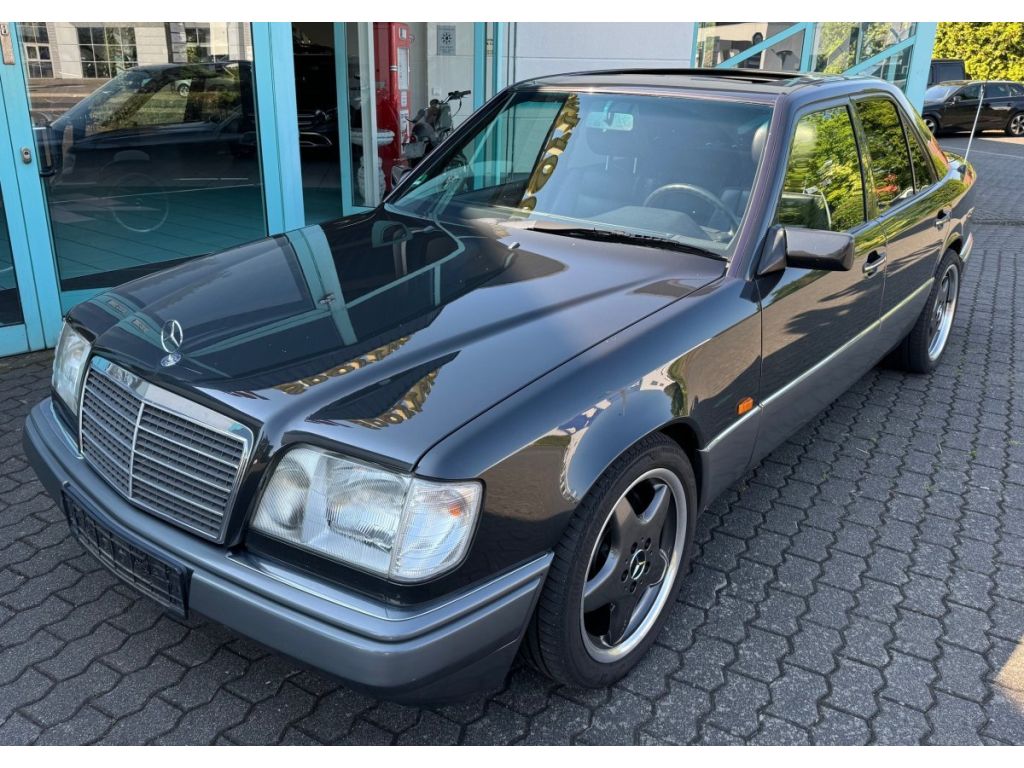 Mercedes-Benz E-Klasse bei Reisemobile.expert - Hauptabbildung Mercedes-Benz E-Klasse bei Reisemobile.expert - Hauptabbildung