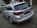 Opel Astra bei Reisemobile.expert - Abbildung (4 / 15)