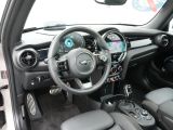 Mini Cooper S bei Reisemobile.expert - Abbildung (8 / 15) Mini Cooper S bei Reisemobile.expert - Abbildung (8 / 15)