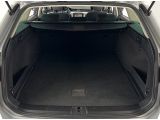 VW Passat bei Reisemobile.expert - Abbildung (13 / 15) VW Passat bei Reisemobile.expert - Abbildung (13 / 15)