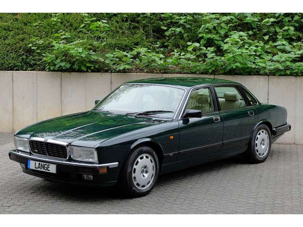 Jaguar XJR bei Reisemobile.expert - Hauptabbildung Jaguar XJR bei Reisemobile.expert - Hauptabbildung