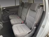 VW Touran bei Reisemobile.expert - Abbildung (13 / 15)
