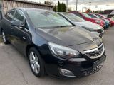 Opel Astra bei Reisemobile.expert - Abbildung (2 / 15)