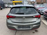 Opel Astra bei Reisemobile.expert - Abbildung (7 / 15)