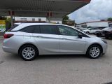 Opel Astra bei Reisemobile.expert - Abbildung (3 / 15)