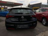 Opel Astra bei Reisemobile.expert - Abbildung (5 / 14)