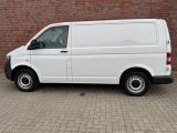 VW T5 Kombi bei Reisemobile.expert - Abbildung (2 / 10)